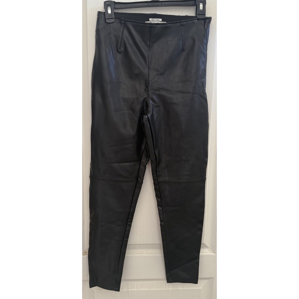 Abercrombie & Fitch NWT Black Vegan Leather Pants |‎ Size Medium Short High Rise